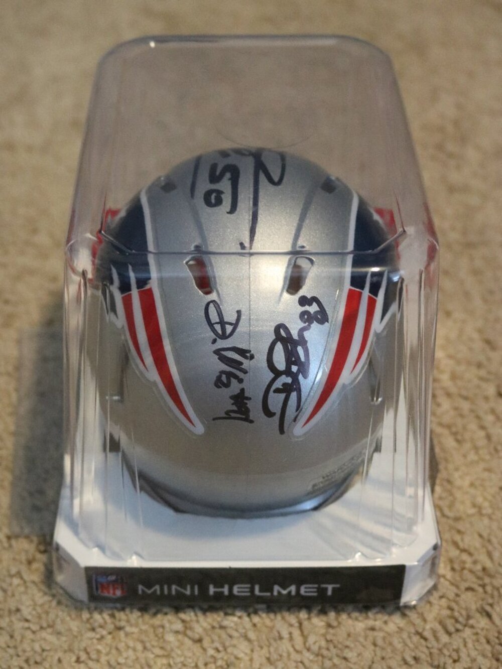 New England Patriots Mini Helmet - Picture 2 of 4
